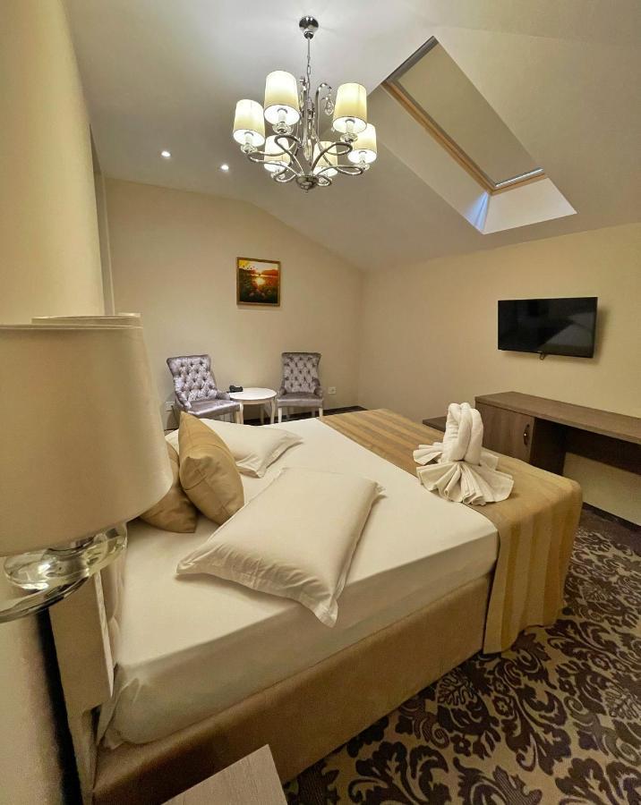 J'Adore Boutique Hotel Lugoj Eksteriør billede