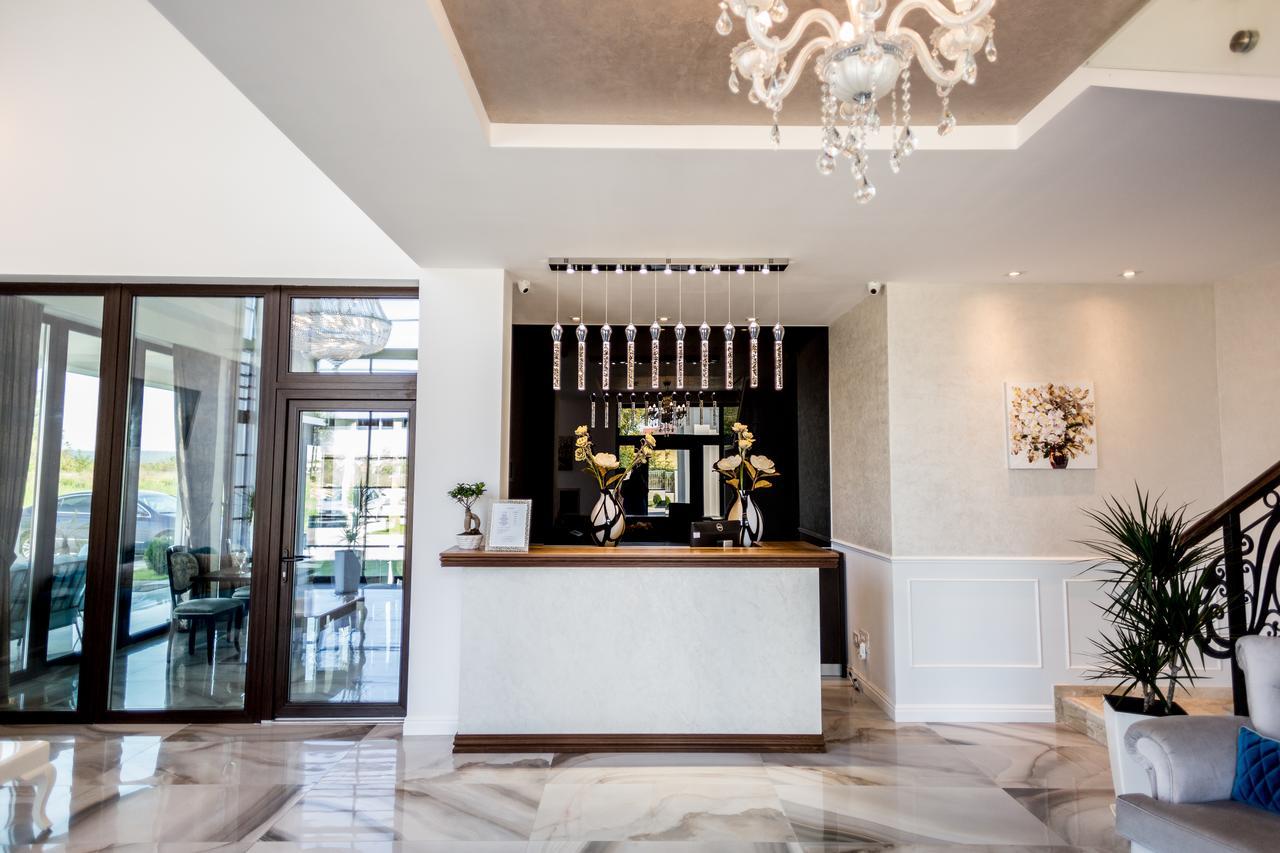 J'Adore Boutique Hotel Lugoj Eksteriør billede