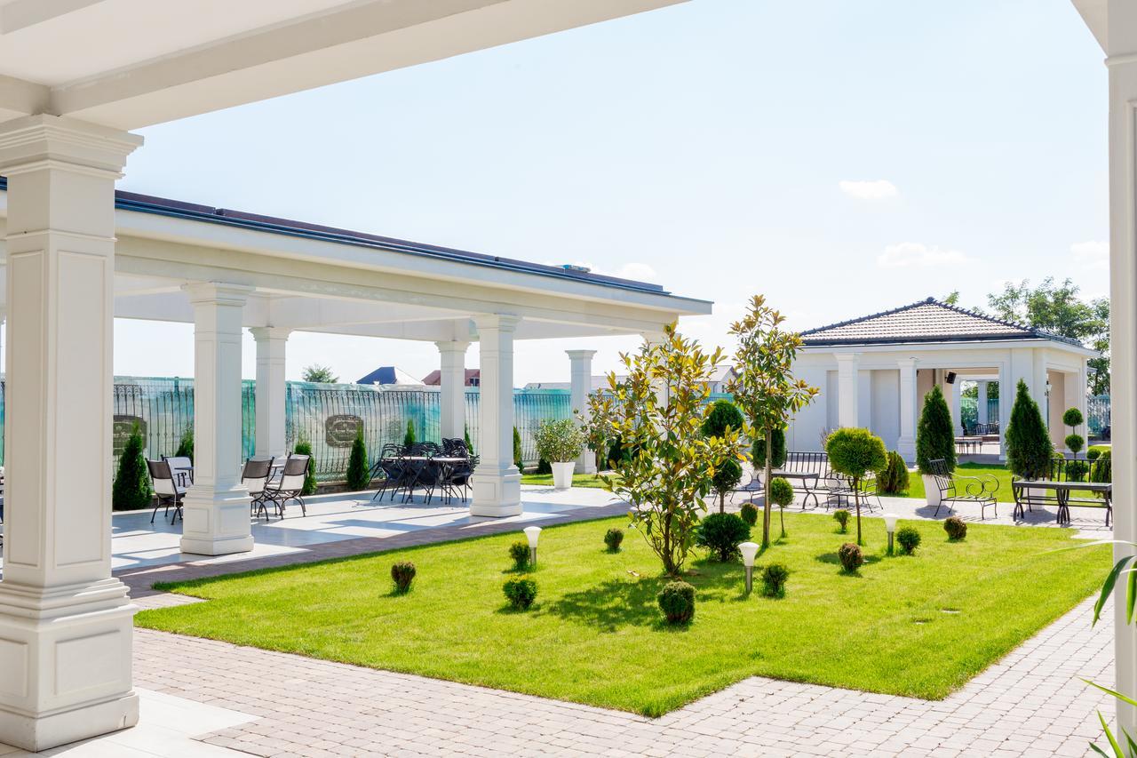 J'Adore Boutique Hotel Lugoj Eksteriør billede