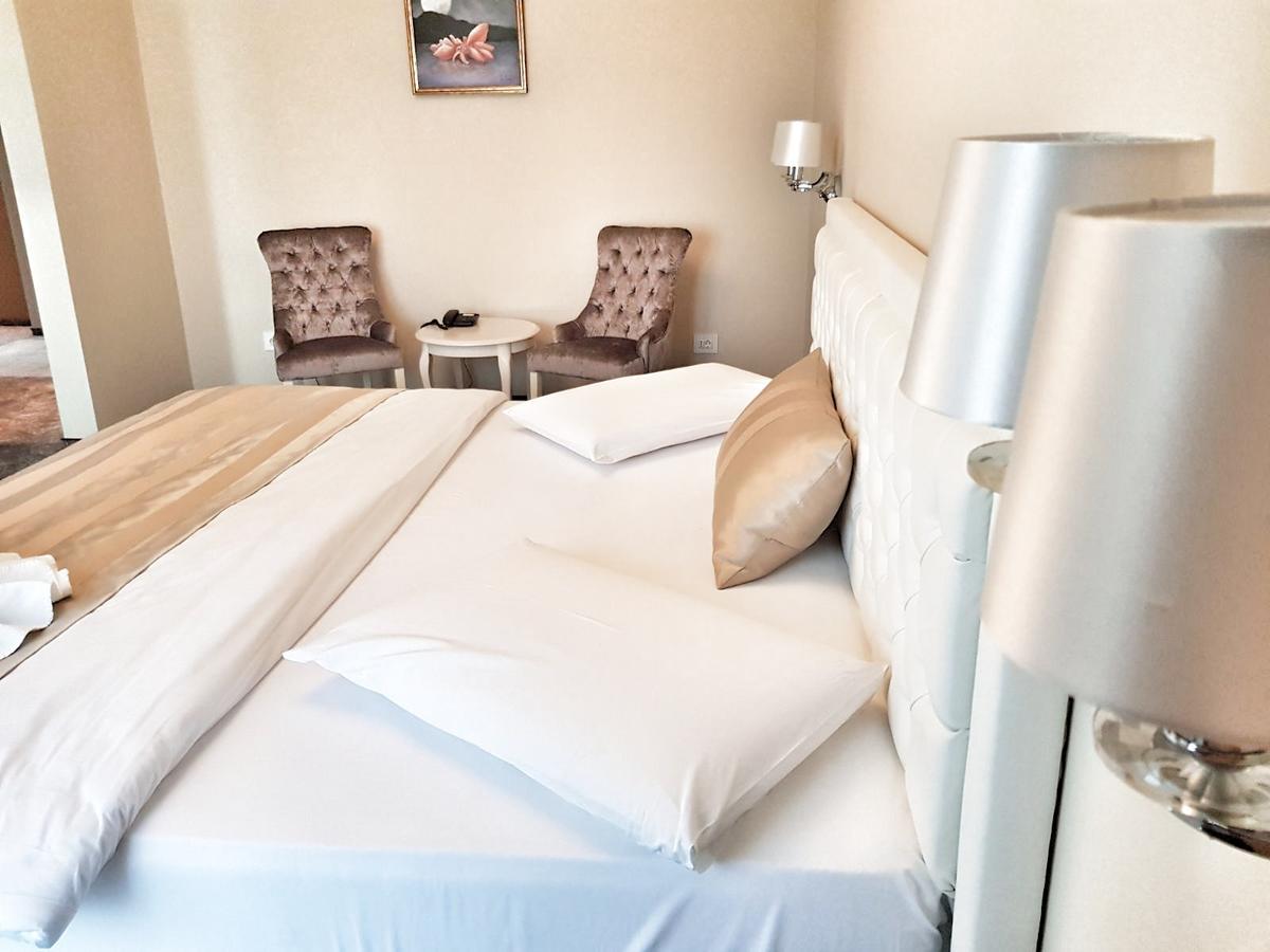 J'Adore Boutique Hotel Lugoj Eksteriør billede